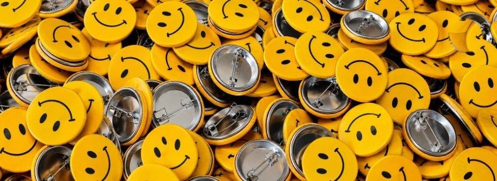 Quickbadge 25mm smiley badges